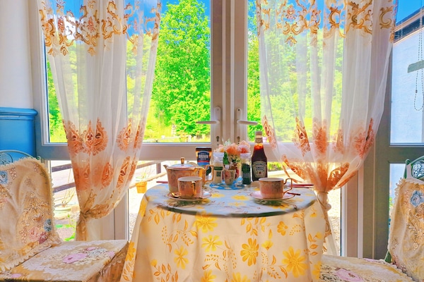 Superior Twin kamer, en-suite badkamer, uitzicht op tuin | Restaurant
