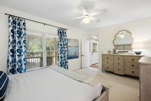 4 habitaciones, tabla de planchar con plancha, wifi y ropa de cama 