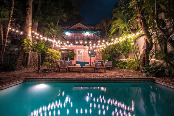 Outdoor pool, a heated pool