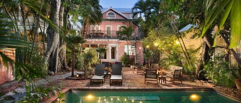 Piscine extérieure, piscine chauffée