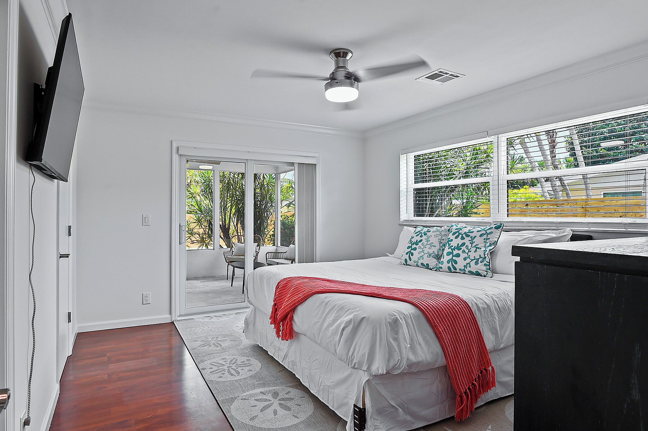 3 habitaciones, tabla de planchar con plancha y wifi gratis 