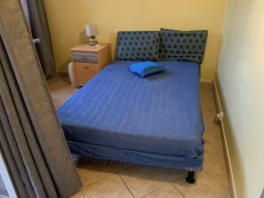 2 bedrooms, iron/ironing board, bed sheets - Vacances Cap d Agde (Agde)