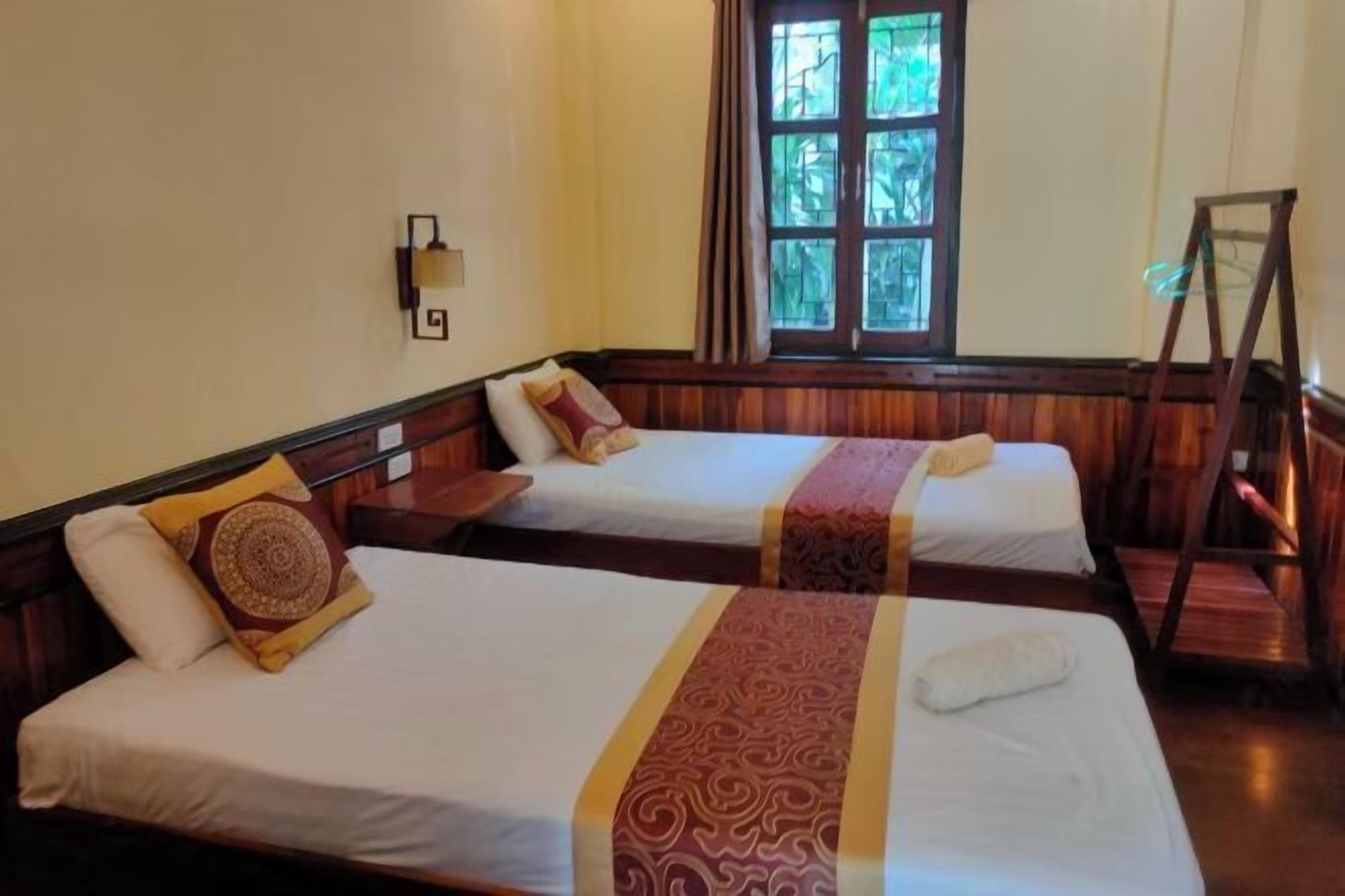 Individually decorated, desk, soundproofing, free WiFi