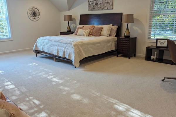 4 bedrooms, desk, iron/ironing board, free WiFi