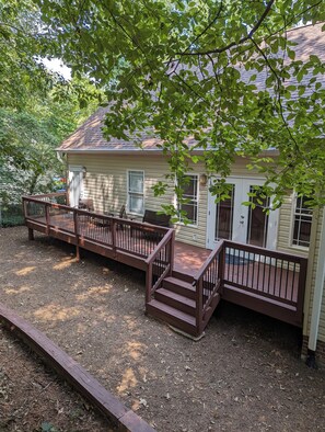 Terrace/patio - Walk to Patrick Square for dining and shopping;Spacious house,Perfect for groups (Clemson)