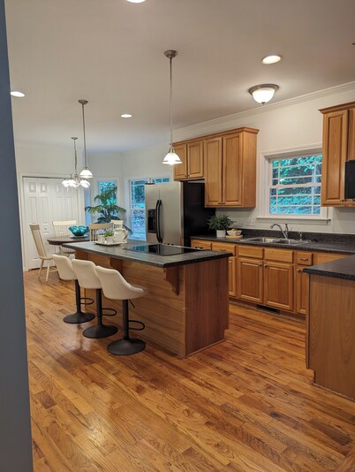 Clemson House, close to CU, across from Patrick Square, perfect for groups!