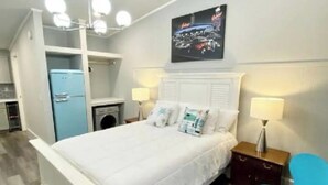 Unclassified image, 5 of 14, button - Stardust and Moonlight : Lakefront Condo (Flat Rock)