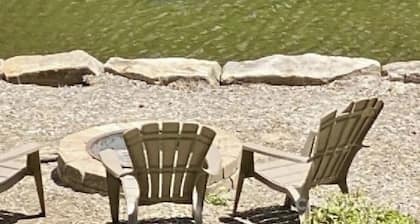 Stardust and Moonlight : Lakefront Condo