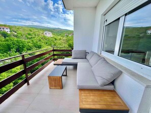 Property grounds - Holiday apartment mit Klimaanlage und Balkon (Jadranovo)