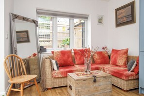 Living area - Wren (Weymouth)