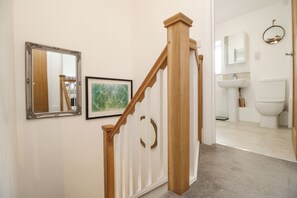 Interior - Wren (Weymouth)