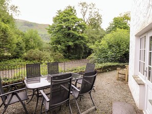 Property grounds - Holly Cottage (Ambleside)