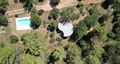 Chalet Dans Plusieurs Hectares de Nature Avec Piscine Privée
