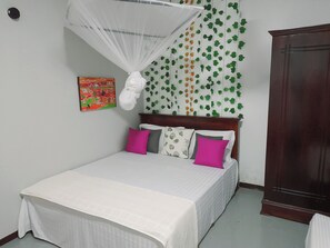 2 chambres, fer et planche à repasser, Wi-Fi gratuit, draps fournis