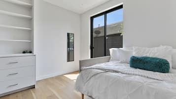 4 habitaciones, ropa de cama de alta calidad y edredón