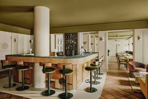 Bar (on property) - Locke Am Platz Zurich (Zürich)