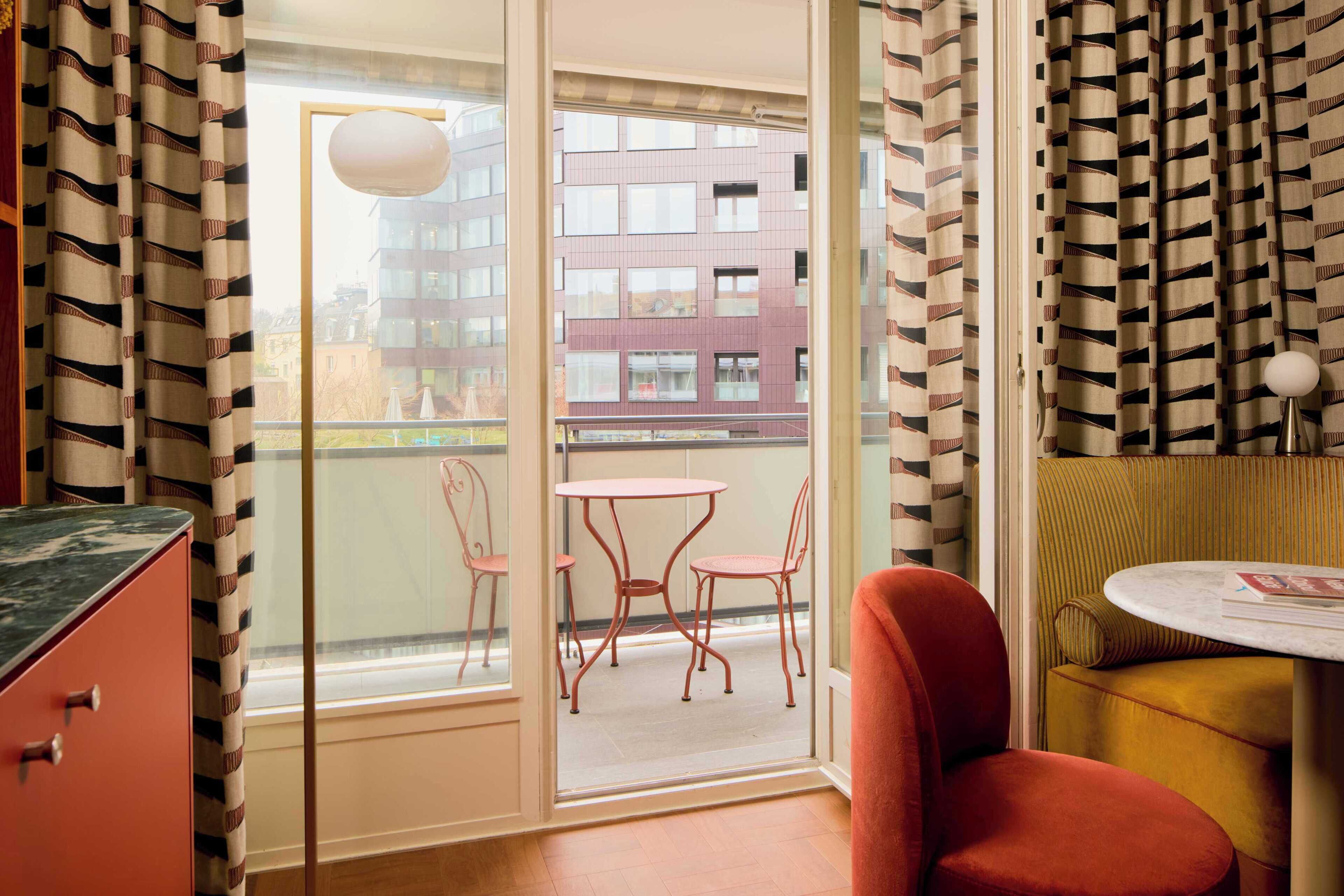 Locke Room with Balcony | Terrace/patio