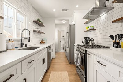 Classic Inglewood Gem 3Bed/1Bath w/Jacuzzi