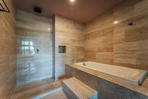 Regadera, regadera tipo lluvia, amenidades de baño gratuitas, toallas 