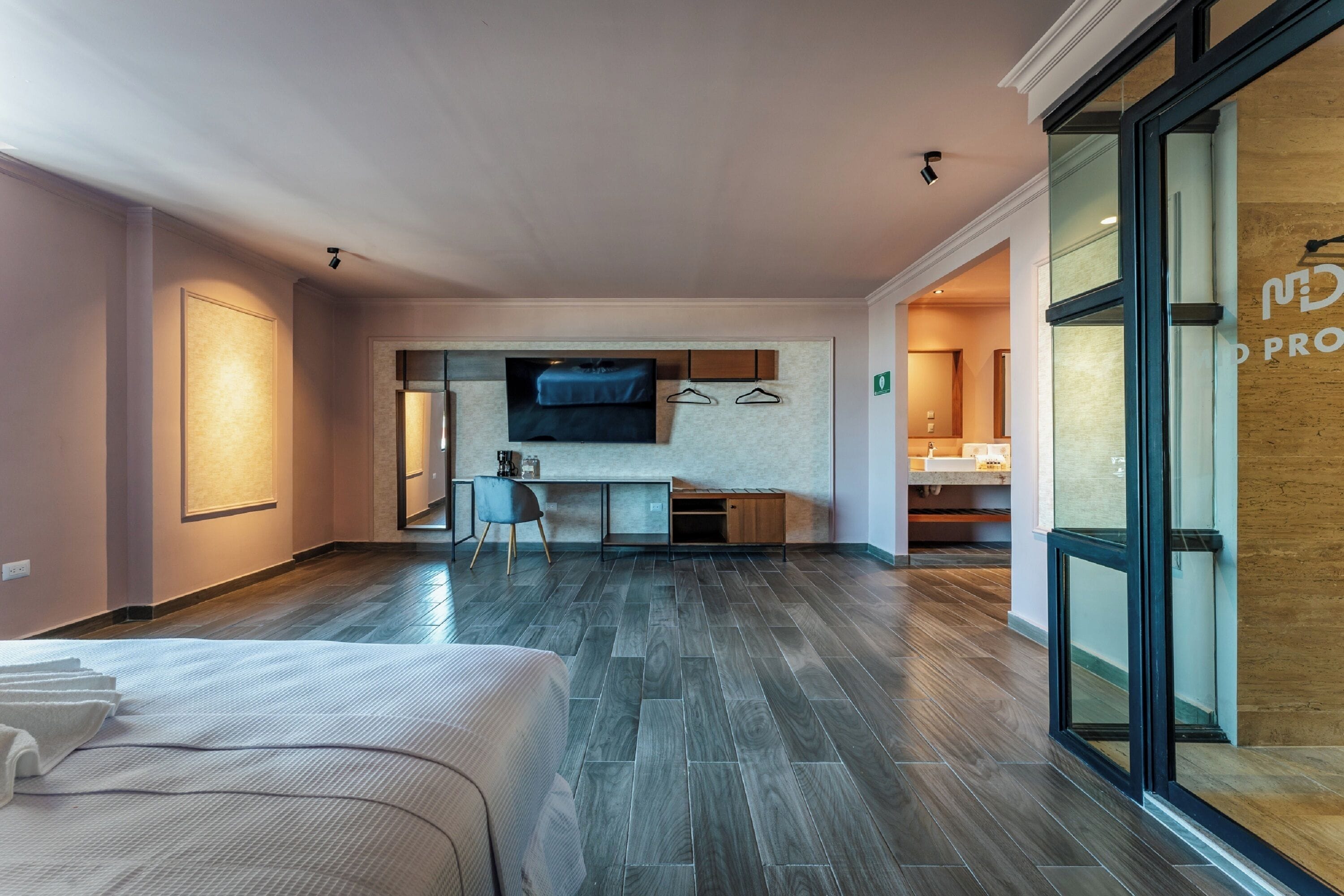 Photo - Hotel MID Project