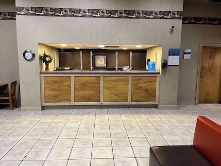 Lobby. Studio 6 Suites West Memphis, AR - Memphis