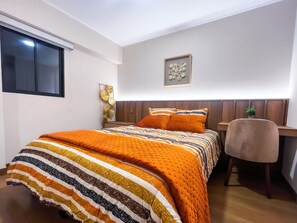2 habitaciones, tabla de planchar con plancha, wifi y ropa de cama 