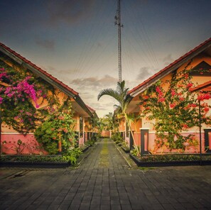 Habitación Deluxe, 1 habitación, para no fumadores, piso ejecutivo | Vista frontal de la propiedad