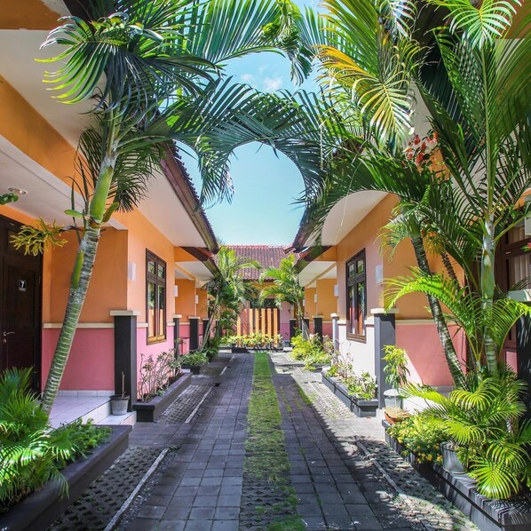 Courtyard - Love residence (Denpasar)