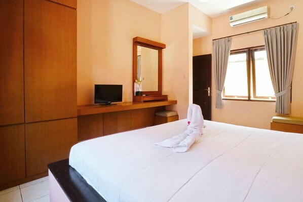 Habitación Deluxe, 1 habitación, para no fumadores, piso ejecutivo | Escritorio y espacio para trabajar con laptop 