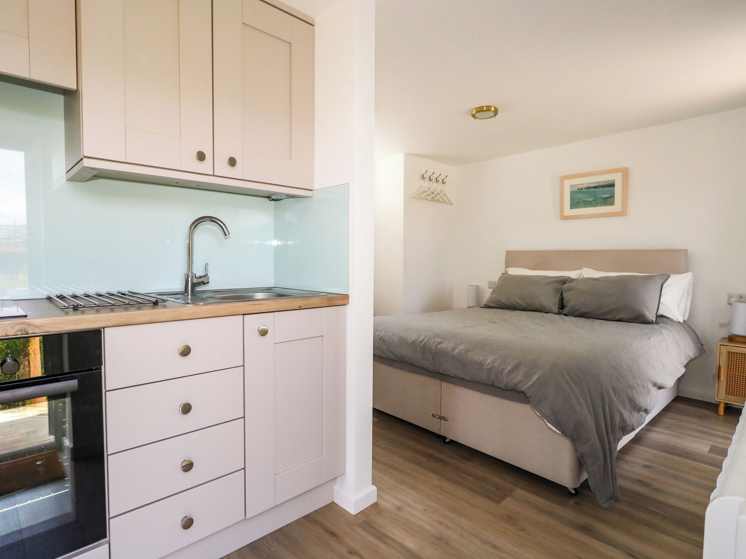 Cottage | 1 bedroom, free WiFi, individually decorated, individually furnished