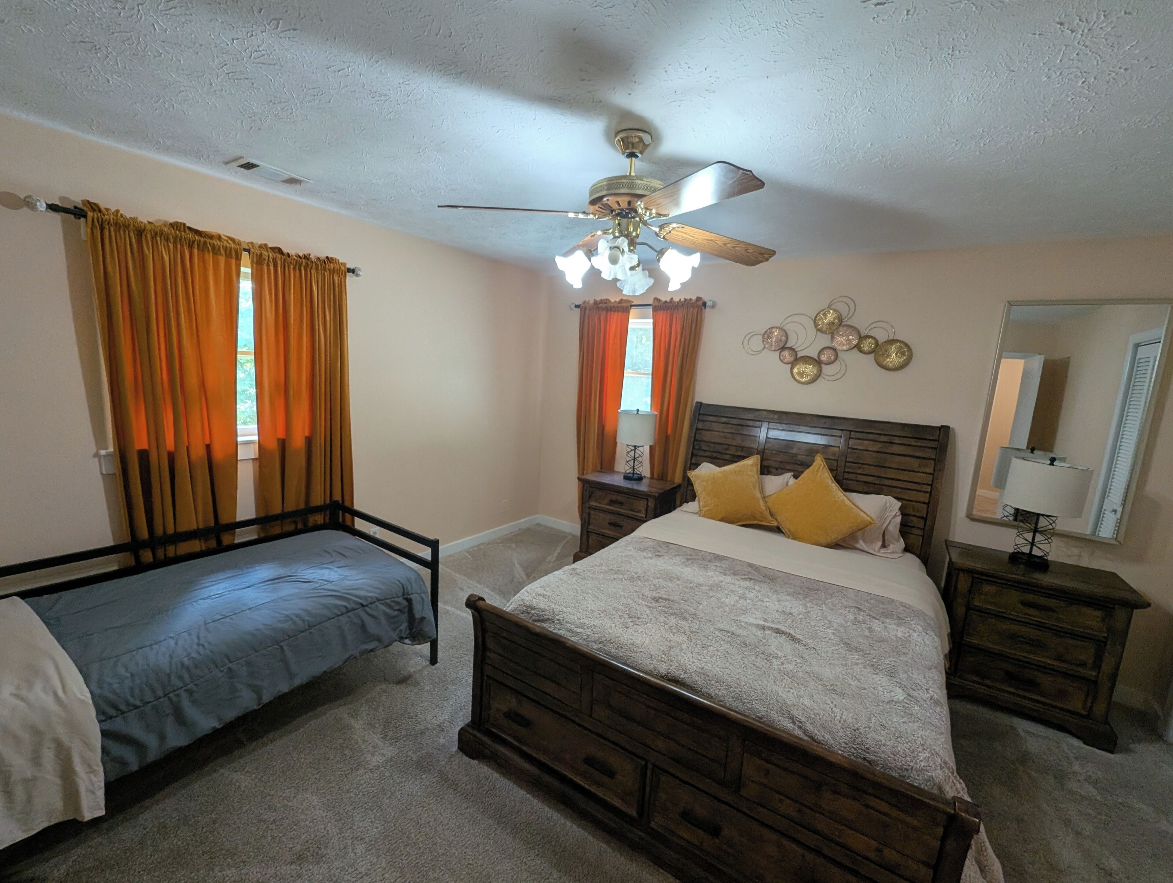 4 Schlafzimmer, kostenloses WLAN, Bettwäsche