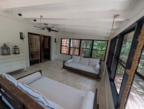 Interior - Cozy Elegant Cabin in the heart of Snellville forest (Snellville)