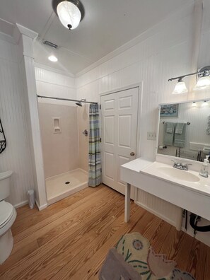 Shower, towels