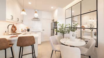 4 bedrooms, desk, blackout curtains, iron/ironing board