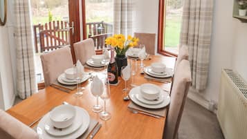 Cottage | Dining