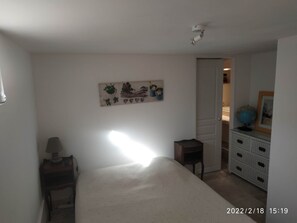 1 habitación y ropa de cama 