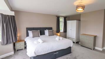 Cottage | 13 bedrooms, individually decorated, individually furnished, free WiFi