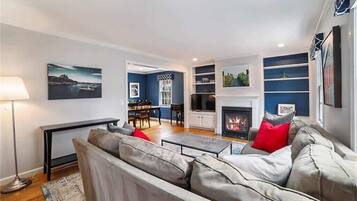 TV, fireplace