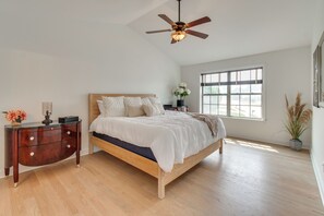 5 Schlafzimmer, Schreibtisch, WLAN, Bettwäsche
