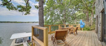Private Hot Tub & Dock: Lakefront Grove Retreat!