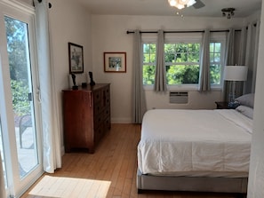3 chambres, fer et planche à repasser, Wi-Fi gratuit, draps fournis