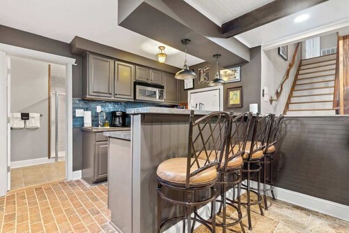 Sleeps 14, Game Room/Movie Theater, Hot Tub + MORE