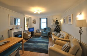Living area - The Cottage by the Harbour, St Monans (Saint Monans)