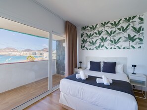 Iron/ironing board, travel cot, free WiFi, bed sheets - Golden Views By CanariasGetaway (Las Palmas de Gran Canaria)