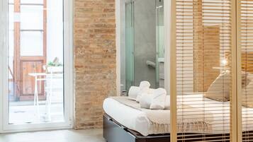 1 slaapkamer, een strijkplank/strijkijzer, gratis wifi, beddengoed