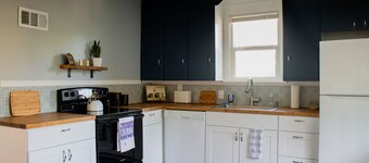 Cozy family friendly home within walking distance of Main Street!