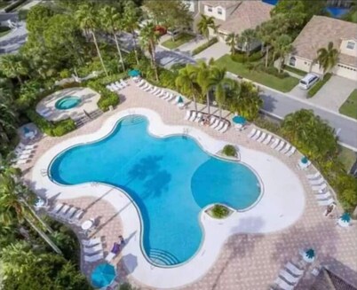 Ultimate Escape: Luxurious Haven for Unforgettable Memories