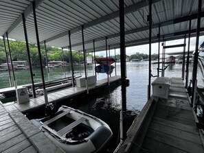 Marina - Beautiful 2bed to bath over looking the Lake and pool @MM-17 Amazing Location (Osage Beach)