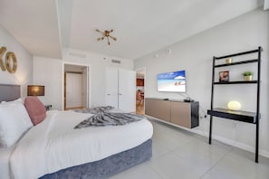 1 bedroom, desk, iron/ironing board, WiFi - Icon Luxury 34th Floor Amazing Oceanview, Brickell (Miami)