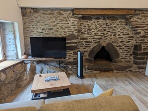 Smart TV, lettore DVD, videoteca